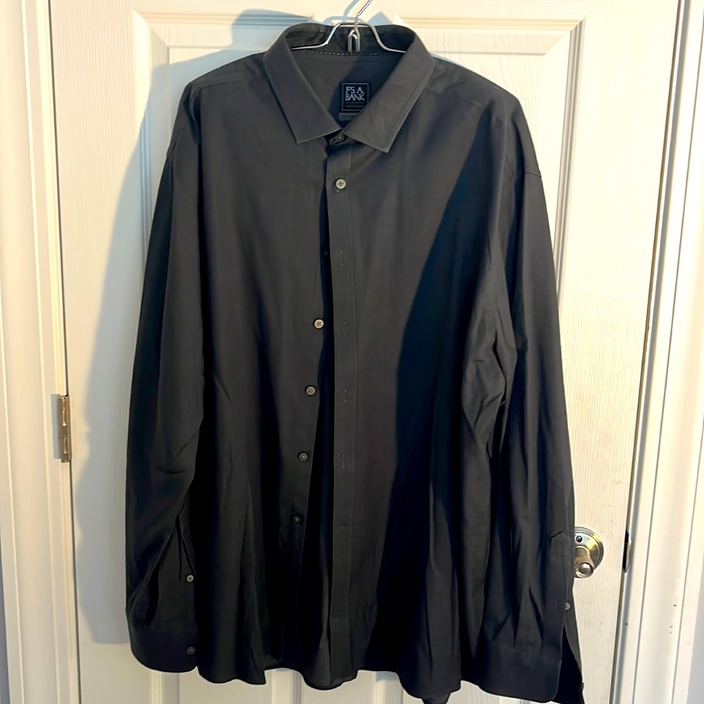 JoS A. Banks Travel Tech button down mens  shirt
